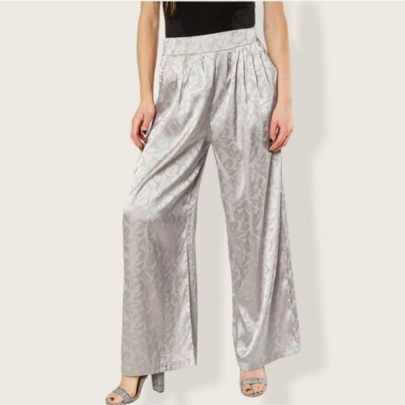 Gimmicks Satin Wide Leg Pants Silver Floral Print Size M - Picture 3 of 7